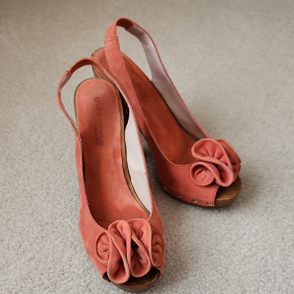 ANDRE ASSOUS Suede Wooden Heel Salmon Colored Gold Studded Peep Toe Shoes
